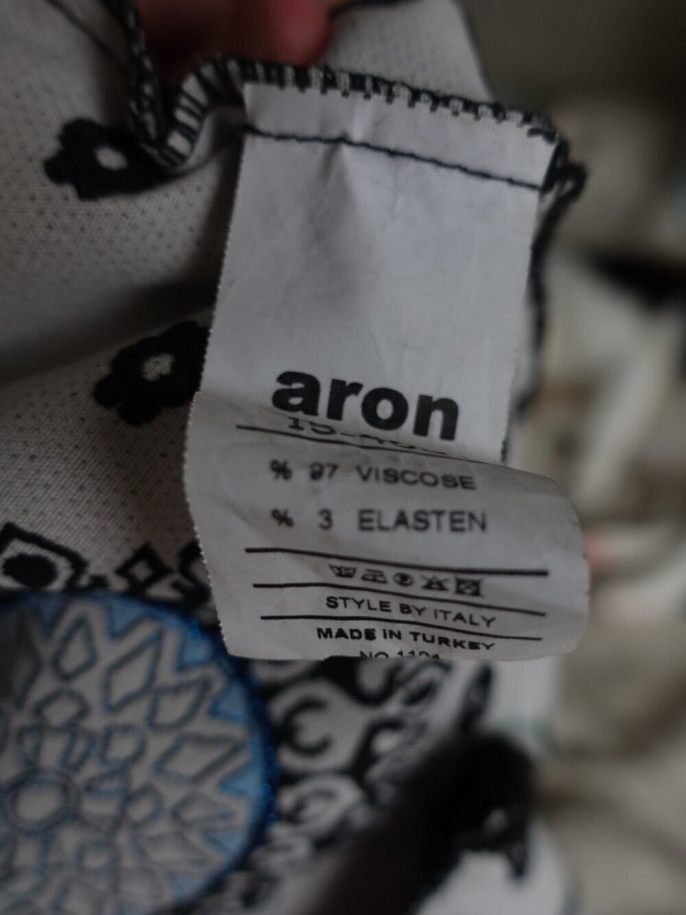 Aron Size 38 Floral Dress with pockets NWOT - Picture 9 of 11